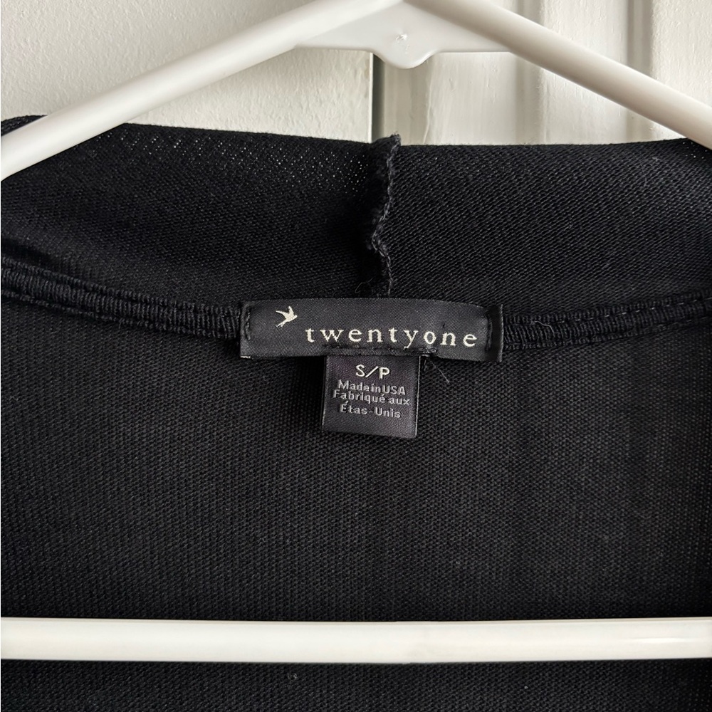 Forever 21 black lightweight asymmetric cardigan (size S) - Picture 4 of 7
